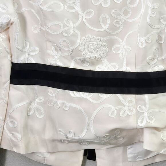 Neiman Marcus Women’s Jacket Romantic Parisian Evening Embroidered Silk Frog S - Picture 6 of 14